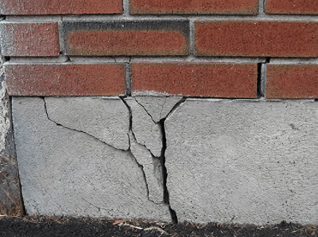 Concrete foundation with serious structural damage in Baton Rouge, LA